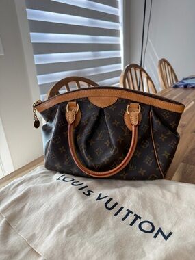 Louis Vuitton Vintage Monogram
Tivoli PM handbag - Perfect
Condition w/ Dust Bag